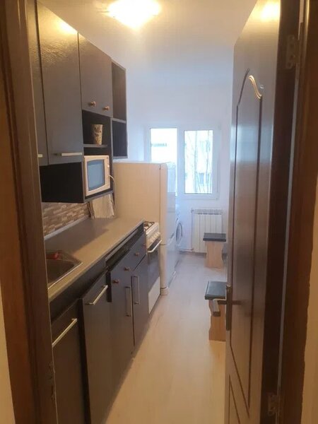 Lacul Tei, Domino Plaza, langa parcul Tei si Circului